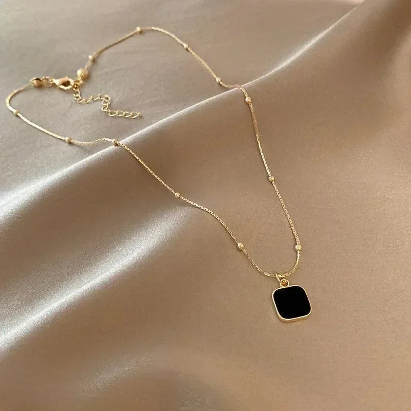 Exquisite Minimalist Black Square Pendant Necklace for Women Charm Necklace Trend Punk Choker Chains Jewelry Party Gifts