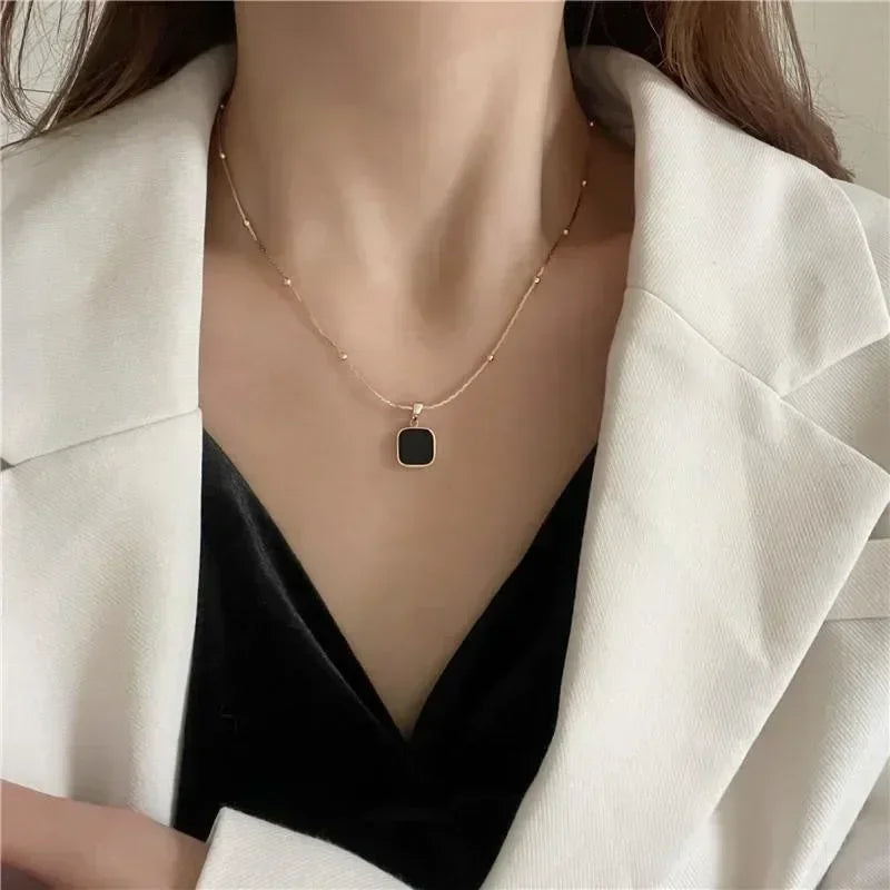 Exquisite Minimalist Black Square Pendant Necklace for Women Charm Necklace Trend Punk Choker Chains Jewelry Party Gifts